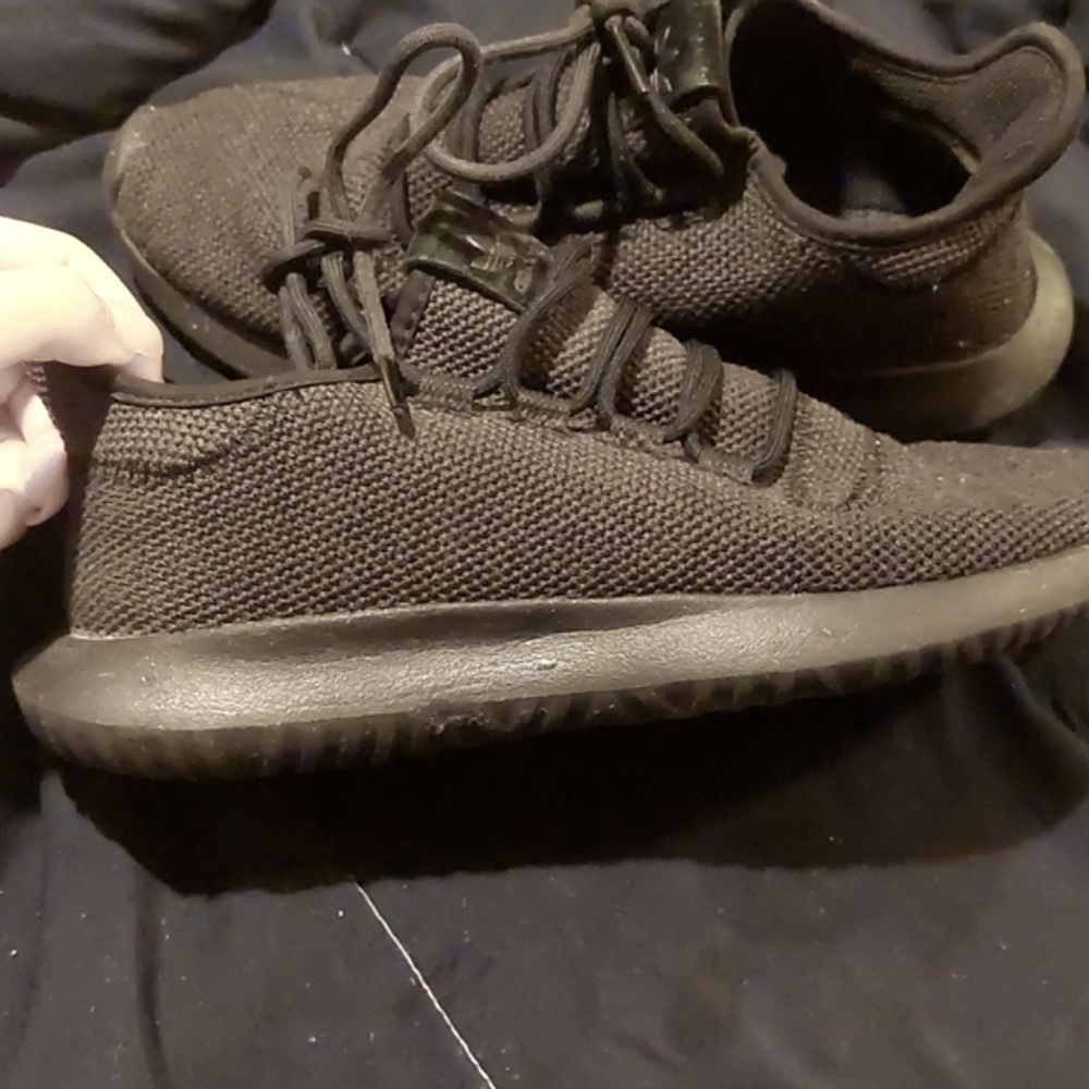 Adidas shoes - Picture 3 of 4